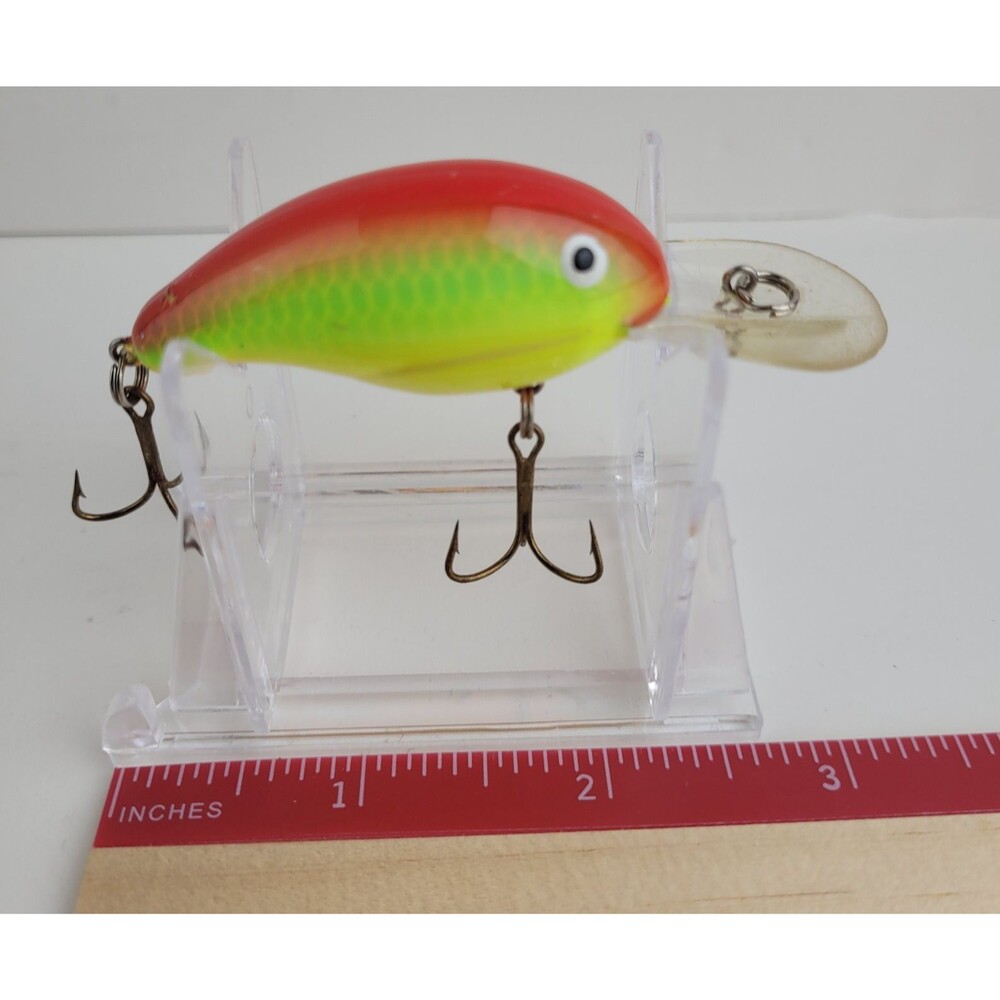 Crankbait in Chartreuse and Orange color